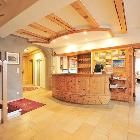Traube Hotel Fliess