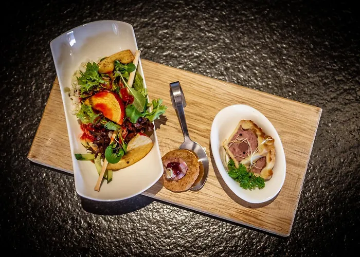 特劳贝酒店 3* 弗利斯