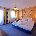 Traube Hotel Fliess