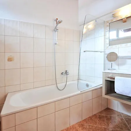 Hotel Traube 3*