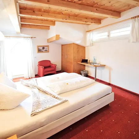 Hotel Traube 3*